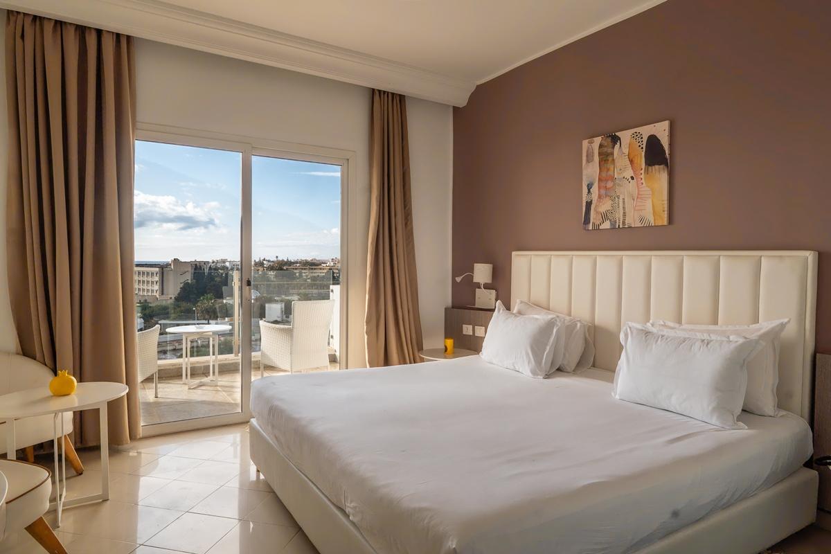 Golden Tulip President Hotel